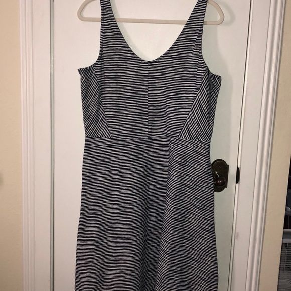 Old Navy Dresses & Skirts - Old Navy size XL black/white striped dress